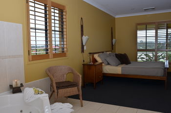 Broken View Estate - Accommodation in Brisbane 3
