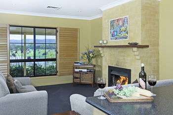 Broken View Estate - Accommodation in Brisbane 7