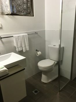 Avoca Beach Hotel & Resort - Accommodation in Brisbane 4