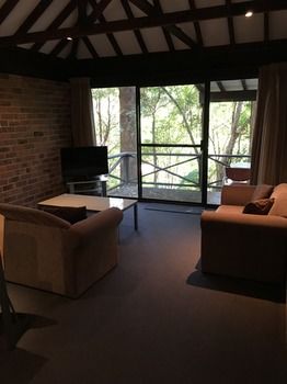 Avoca Beach Hotel & Resort - Accommodation in Brisbane 9