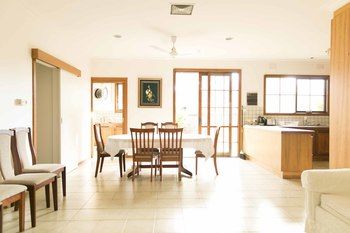 Hawthorn Holiday House - Accommodation in Brisbane 11