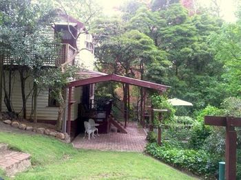 Stones Throw Cottage Bed & Breakfast - Accommodation in Brisbane 1