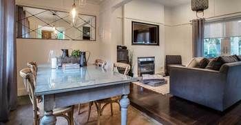 White Gates Cottage - Accommodation in Brisbane 4