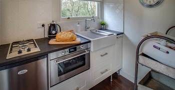 White Gates Cottage - Accommodation in Brisbane 7