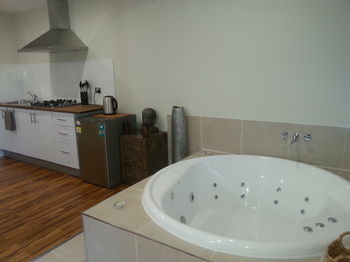 Alaya Escape - Accommodation in Brisbane 6