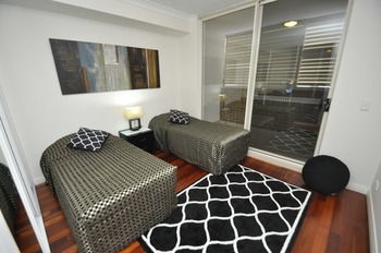 Camperdown 11 Briggs Furnished Apartment - Accommodation in Brisbane 3