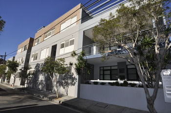 Camperdown 11 Briggs Furnished Apartment - Accommodation in Brisbane 5