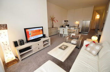 Camperdown 517 MIS Furnished Apartment - Accommodation in Brisbane 5