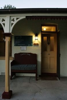 A Settler's Cottage - Accommodation in Brisbane 3