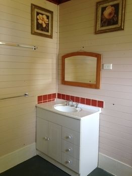 A Settler's Cottage - Accommodation in Brisbane 14