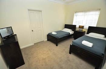 Kingsford 12 Shaw Furnished Apartment - Accommodation in Brisbane 1