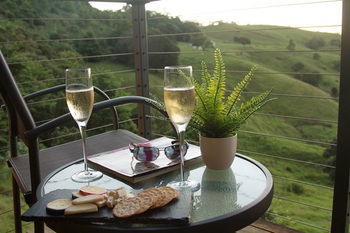 Top Of The Hill - Accommodation in Brisbane 10