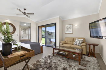 Top Of The Hill - Accommodation in Brisbane 19