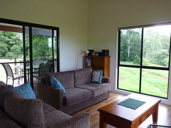 Bellthorpe Stays - Accommodation in Brisbane 5