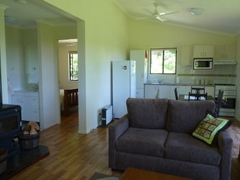 Bellthorpe Stays - Accommodation in Brisbane 14