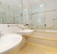 Neutral Bay 46 Young Furnished Apartment - Accommodation in Brisbane
