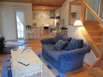 Myers Creek Cascades Luxury Cottages - Accommodation in Brisbane 0