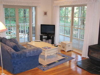 Myers Creek Cascades Luxury Cottages - Accommodation in Brisbane 1