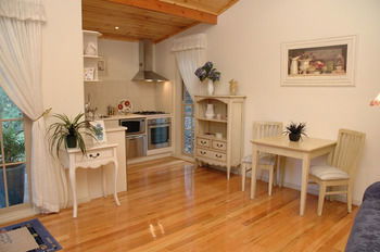 Myers Creek Cascades Luxury Cottages - Accommodation in Brisbane 18