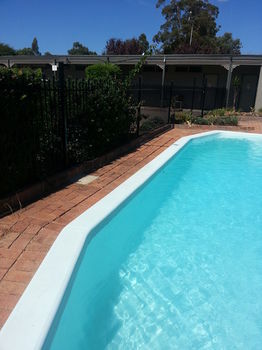 The Hermitage Motel - Accommodation in Brisbane 15