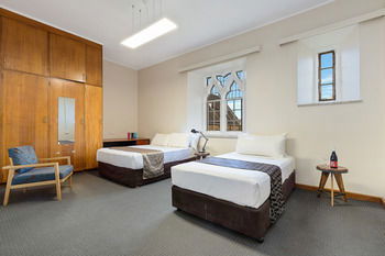 Sydney Space - Accommodation in Brisbane 11