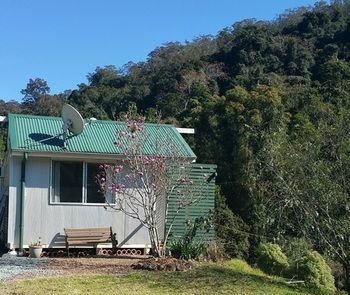 Copeland Cabins - Accommodation in Brisbane 9