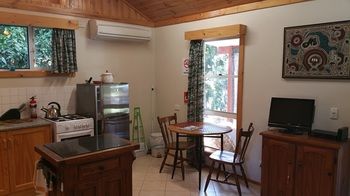 Copeland Cabins - Accommodation in Brisbane 11