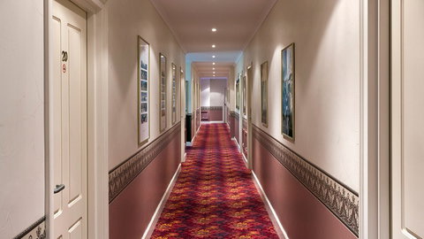 BEST WESTERN Ensenada Motor Inn - Accommodation in Brisbane 3