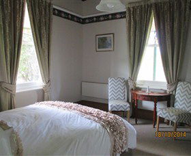 Cygnet's Secret Garden - Boutique Bed And Breakfast - Accommodation in Brisbane 0
