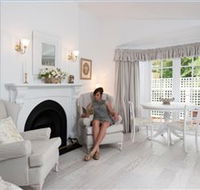 White Dove Cottage Bed and Breakfast - Accommodation in Brisbane