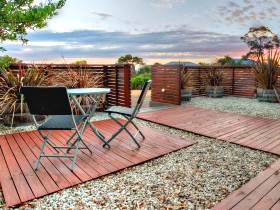 Hazards Escape - Accommodation in Brisbane 0