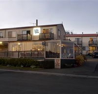 Amos House and Swansea Ocean Villas - Accommodation in Brisbane