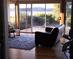 Beach And Boat Accommodation - Accommodation in Brisbane 2