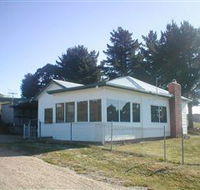 Natone Hills Fly Fishery B  B - Accommodation in Brisbane