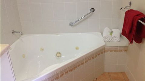 Goldfield Holiday Units - Accommodation in Brisbane 6
