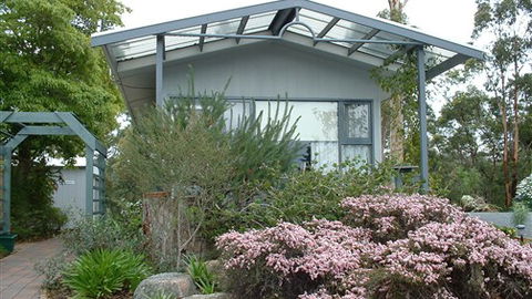 Blue Waters Cottages For Two - Accommodation in Brisbane 0