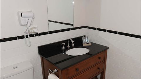 The Yarrawonga Hotel - Accommodation in Brisbane 2