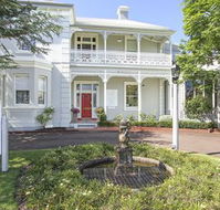 The Riversleigh - Accommodation in Brisbane