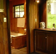 Braeside Mount Macedon Country Retreat and Bed  Breakfast - Accommodation in Brisbane