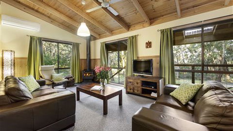 Countrywide Cottages - Accommodation in Brisbane 1