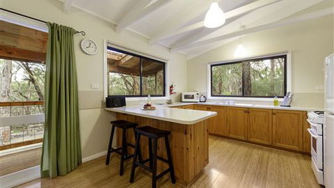 Countrywide Cottages - Accommodation in Brisbane 4