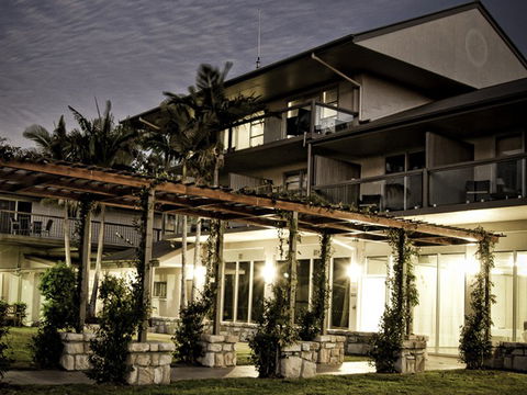 Mercure Clear Mountain Lodge Spa And Vineyard - Accommodation in Brisbane 2