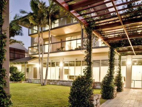 Mercure Clear Mountain Lodge Spa And Vineyard - Accommodation in Brisbane 1