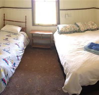 Twin Palms Cottage - Accommodation in Brisbane