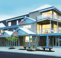 The Island Accommodation - Phillip Island YHA - Accommodation in Brisbane
