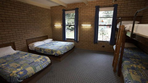 Feathertop Chalet - Accommodation in Brisbane 0
