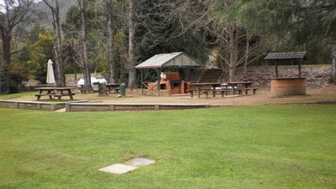 Feathertop Chalet - Accommodation in Brisbane 3