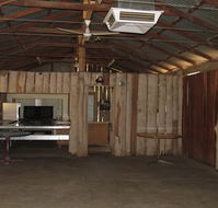 TreeTops Log Cabin - Accommodation in Brisbane