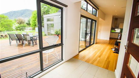 The BASE Luxury Villas - Accommodation in Brisbane 3