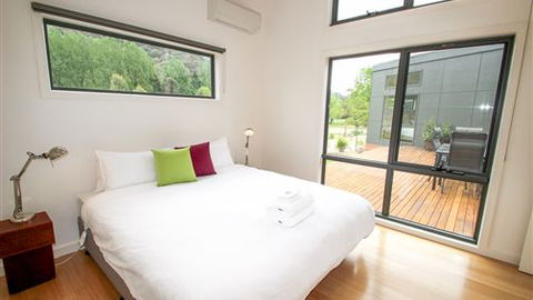 The BASE Luxury Villas - Accommodation in Brisbane 2